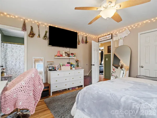 $423,900 | 101 Hunters Ridge Road, Burnsville, NC 28714