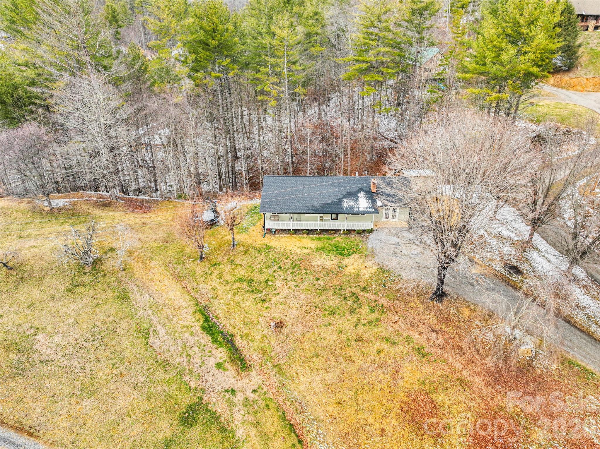 101 Hunters Ridge Road Burnsville, NC 28714 - Photo 32 of 36