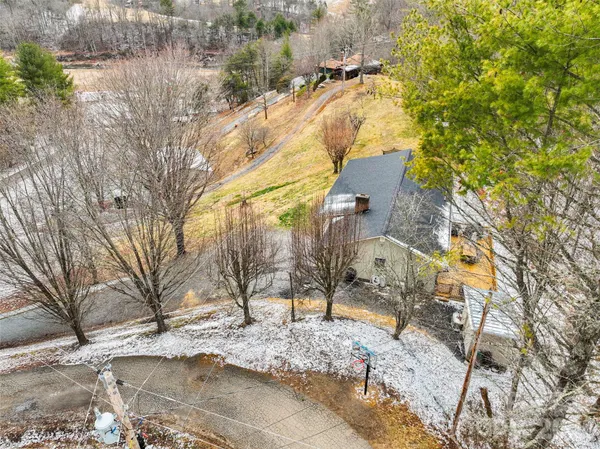 $423,900 | 101 Hunters Ridge Road, Burnsville, NC 28714