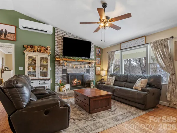 $423,900 | 101 Hunters Ridge Road, Burnsville, NC 28714