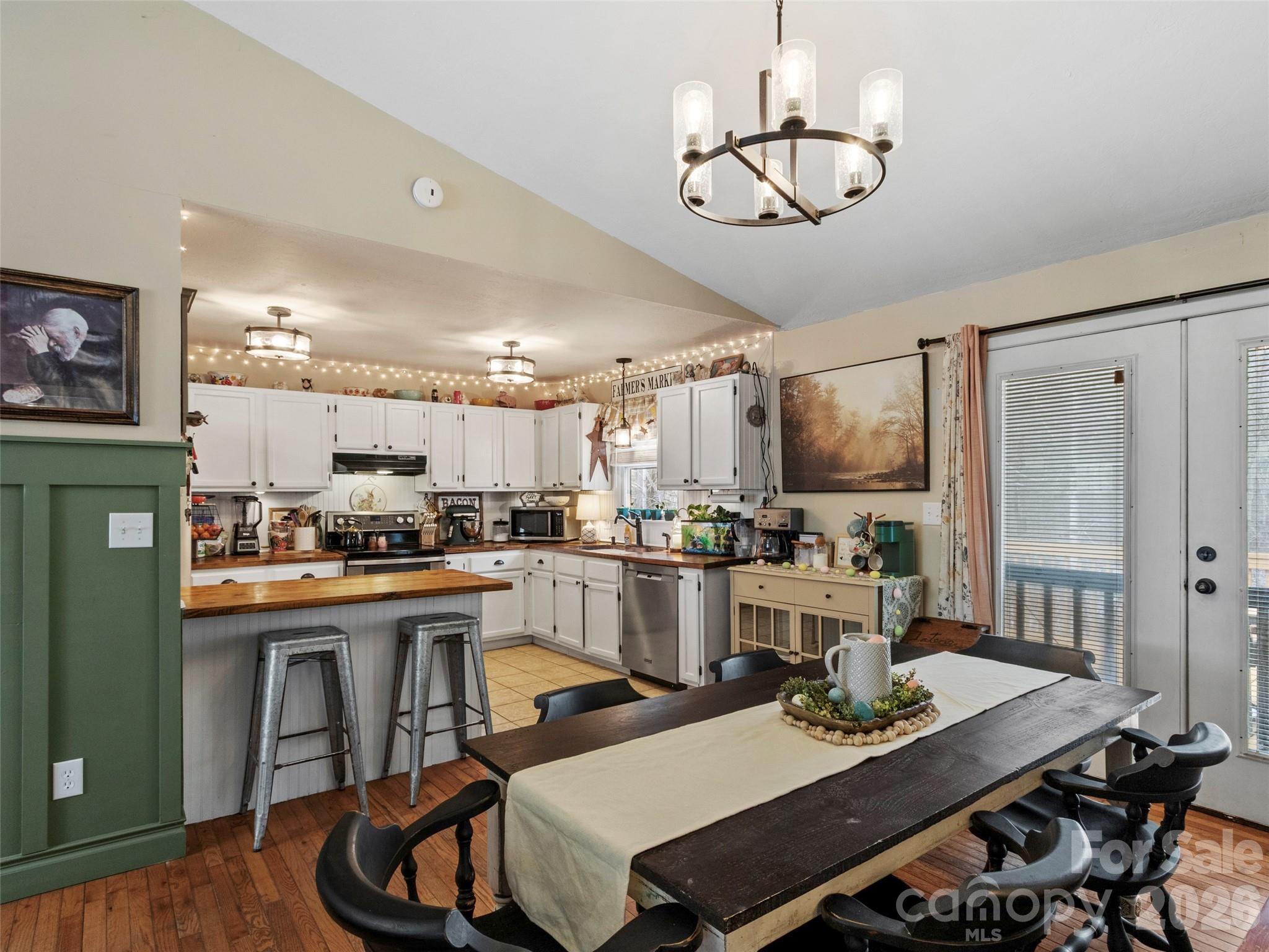 101 Hunters Ridge Road Burnsville, NC 28714 - Photo 7 of 36