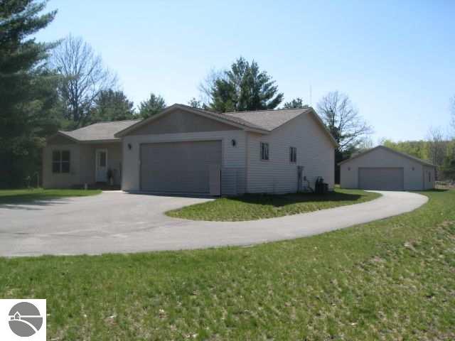 1559 Round Lake Road Interlochen, MI 49643 - Photo 1 of 21 1735091.JPG