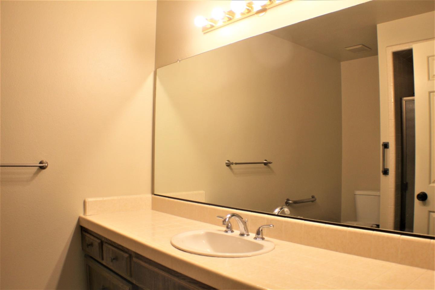 134 Nissen Road, Unit 4 Salinas, CA 93901 - Photo 12 of 25 Gallery Image 12