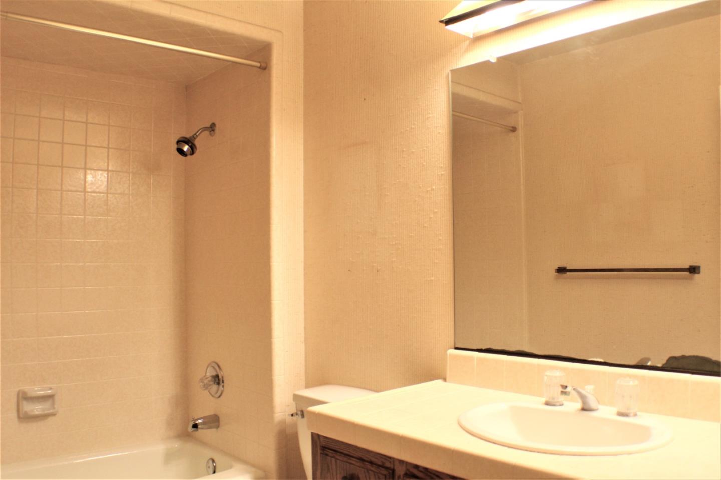 134 Nissen Road, Unit 4 Salinas, CA 93901 - Photo 19 of 25 Gallery Image 19