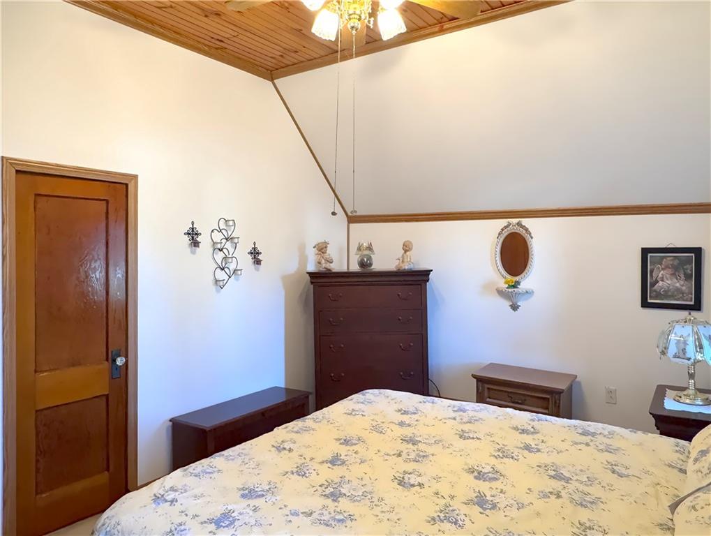 724 Ridge Road Ambridge, PA 15003 - Photo 17 of 33 Gallery Image 17