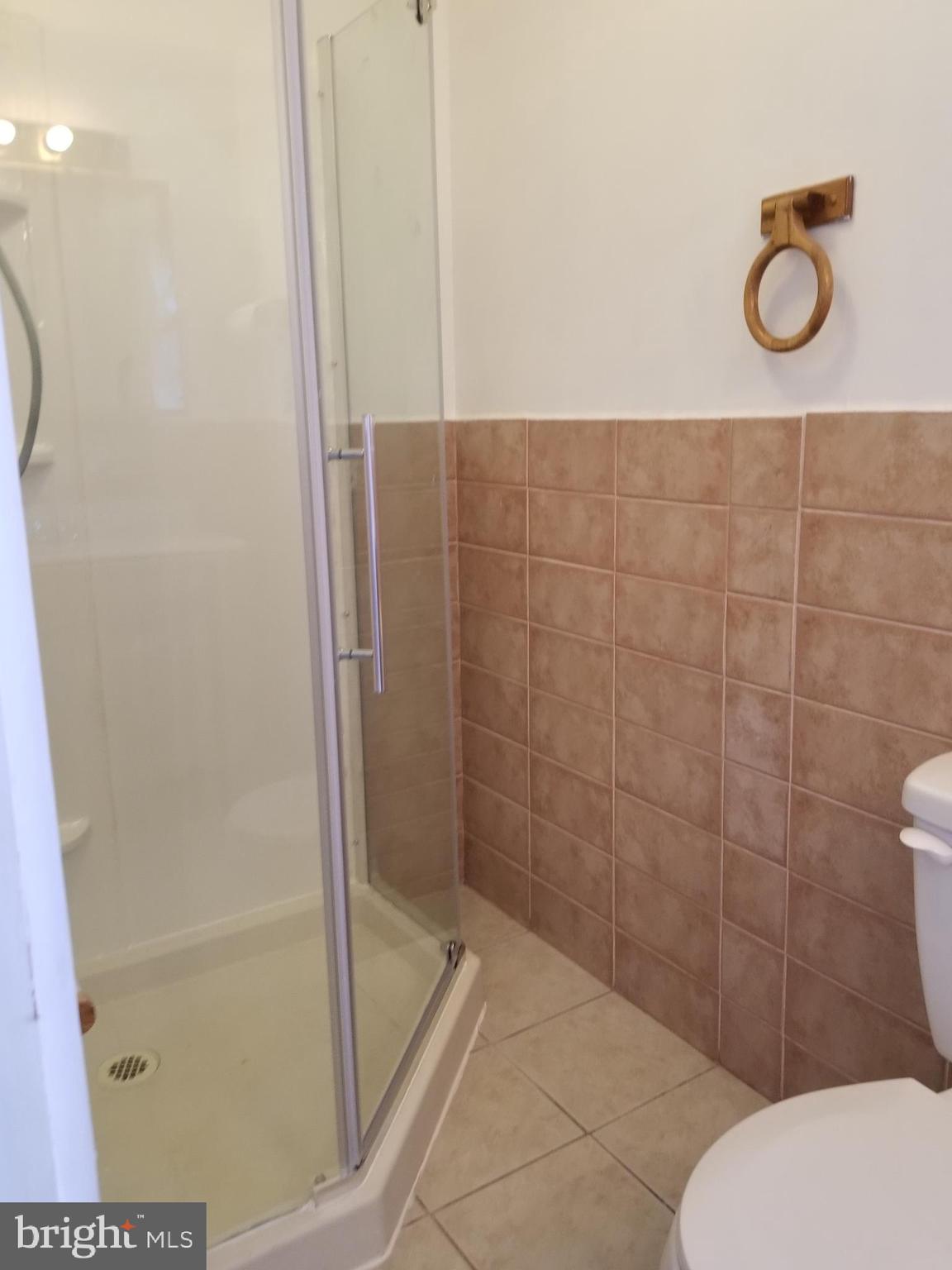 12 Georgetown Road Walkersville, MD 21793 - Photo 8 of 21 Master's bathroom