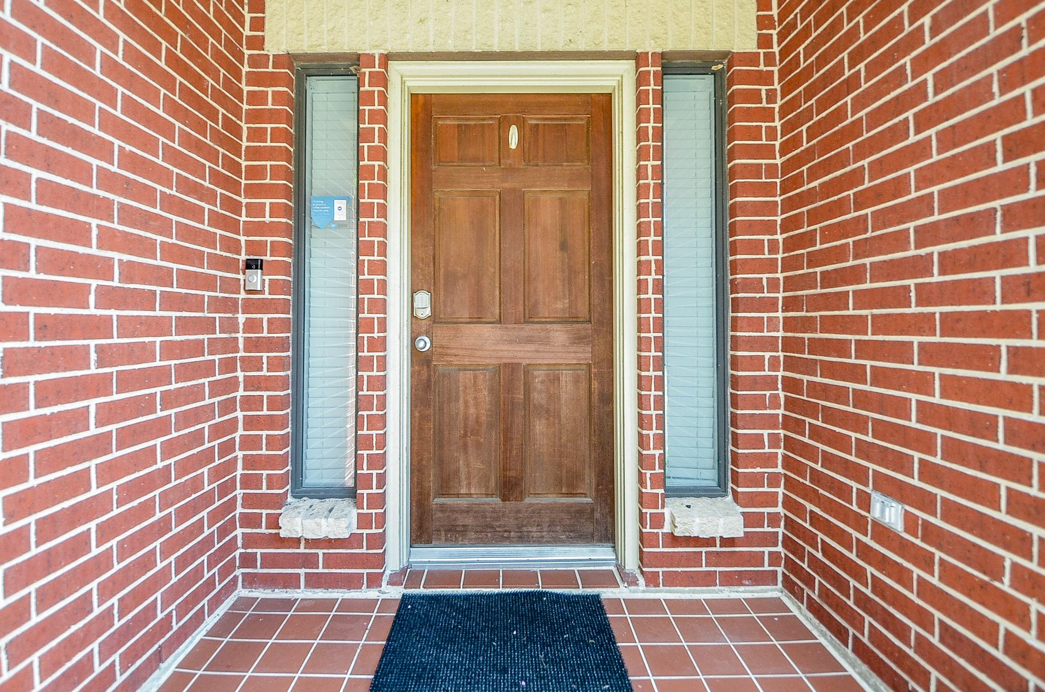 3413 Rolgom Pl Court Houston, TX 77021 - Photo 2 of 20 Well maintained front entry.