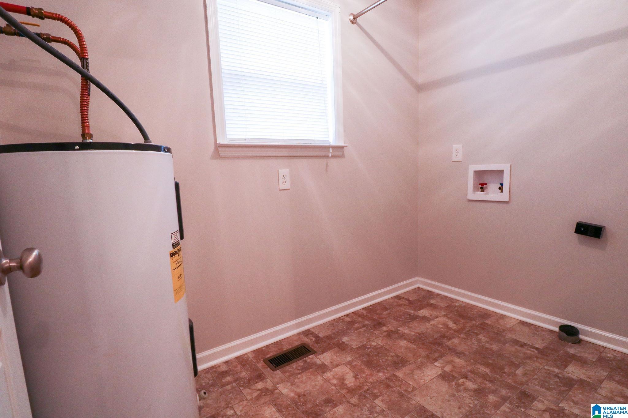 121 Martin Street Anniston, AL 36206 - Photo 24 of 36