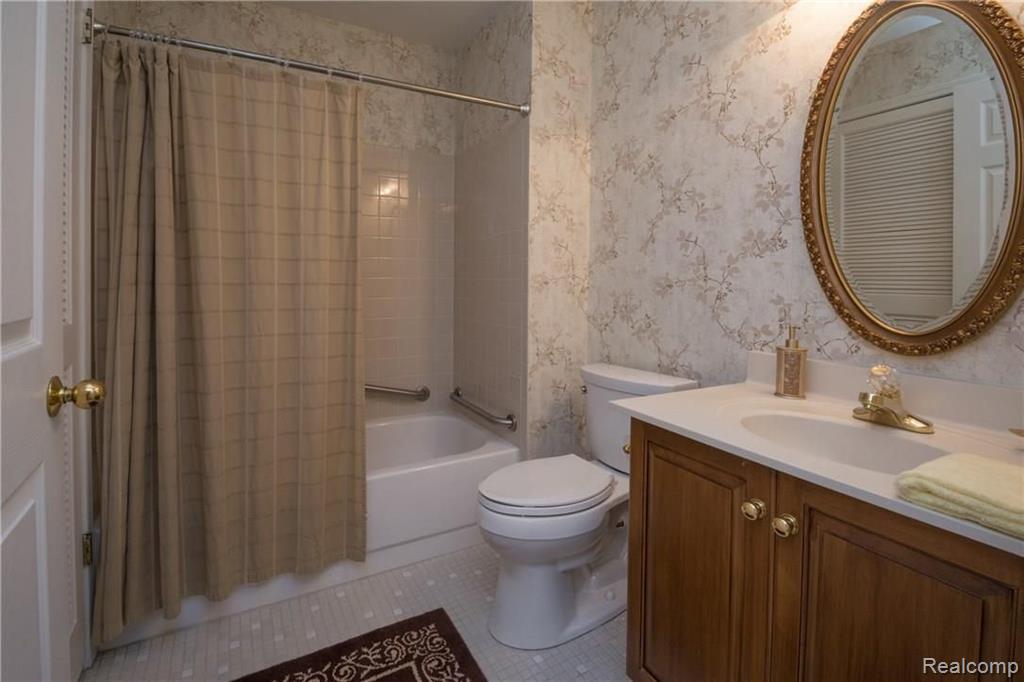 962 Wexford Way Rochester Hills, MI 48307 - Photo 13 of 28