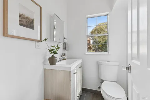 $1,099,000 | 44-46 Martens Boulevard, San Rafael, CA 94901