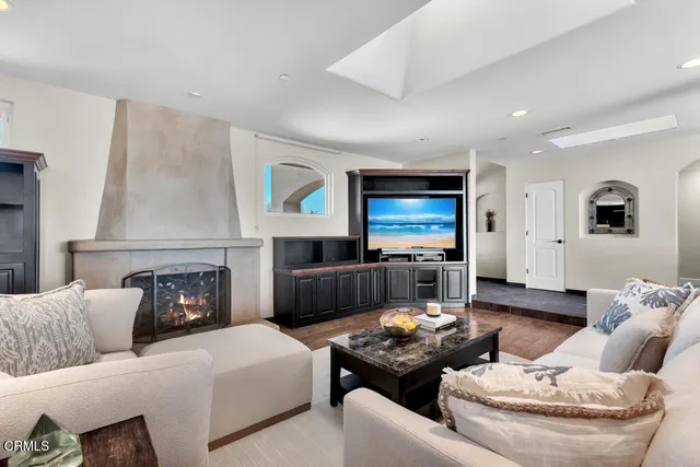 $2,197,000 | 3181 Goldenspur Drive, Camarillo, CA 93010