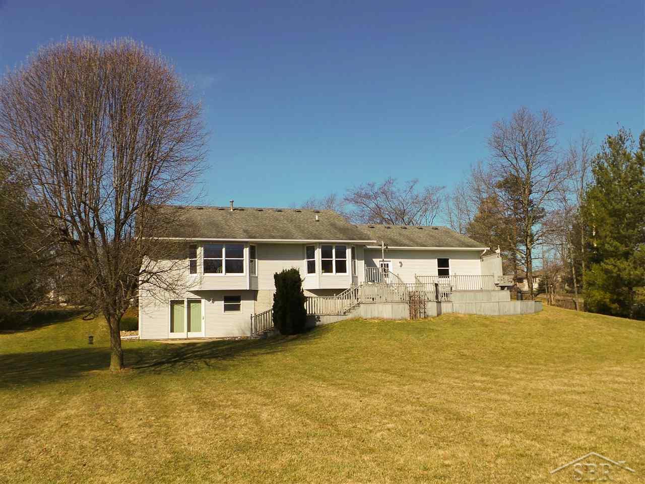 6120 North Seymour Road Flushing, MI 48433 - Photo 5 of 27 31315958-4.JPG