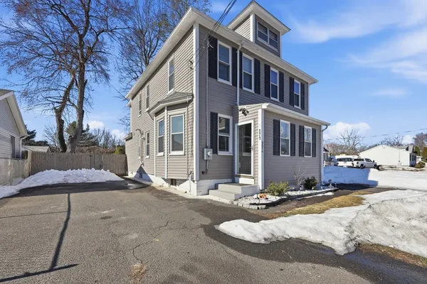 $330,000 | 171 State Street, Chicopee, MA 01013