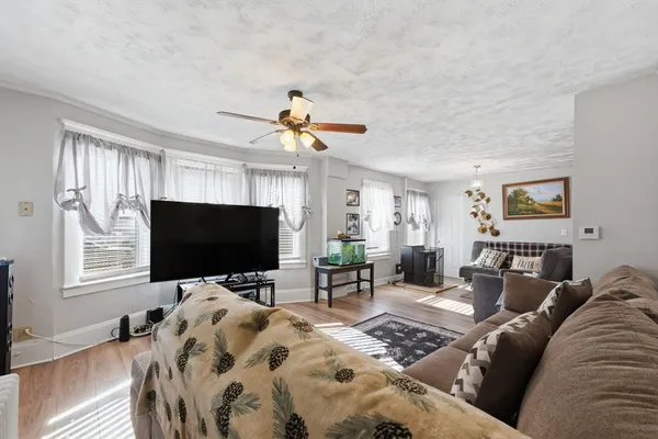 $330,000 | 171 State Street, Chicopee, MA 01013