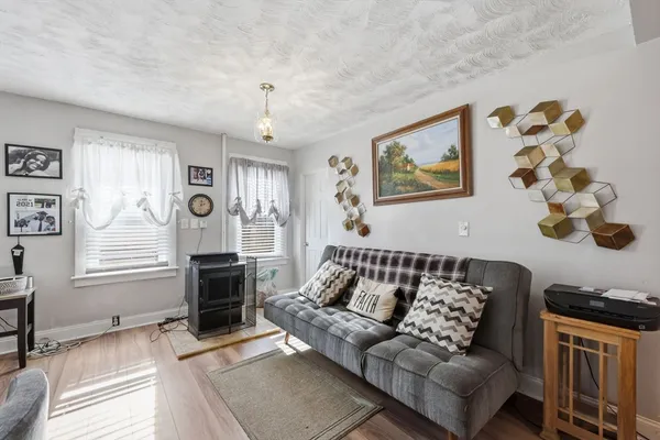 $330,000 | 171 State Street, Chicopee, MA 01013