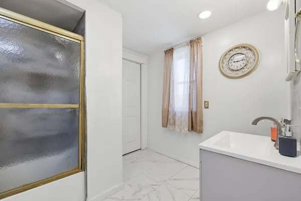 $330,000 | 171 State Street, Chicopee, MA 01013