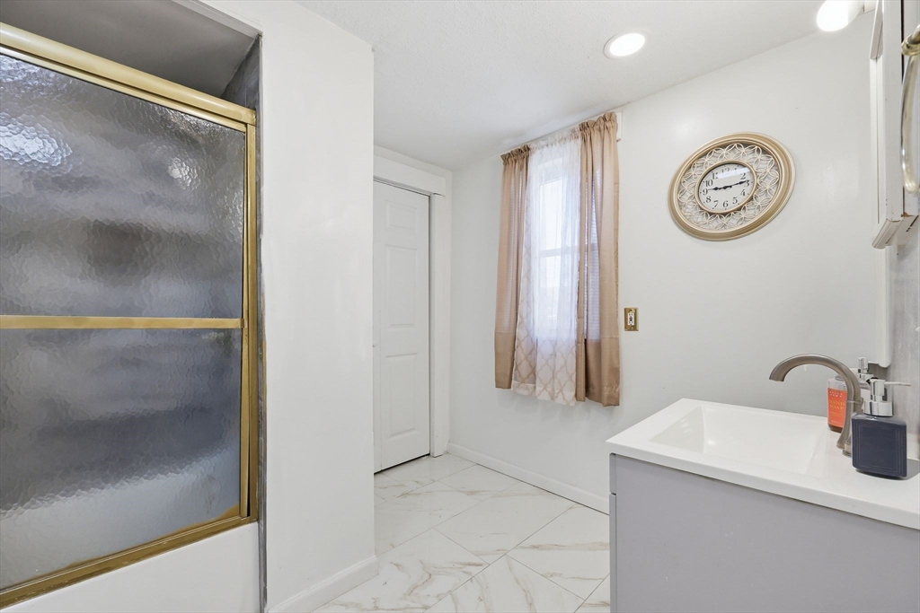 171 State Street Chicopee, MA 01013 - Photo 25 of 40