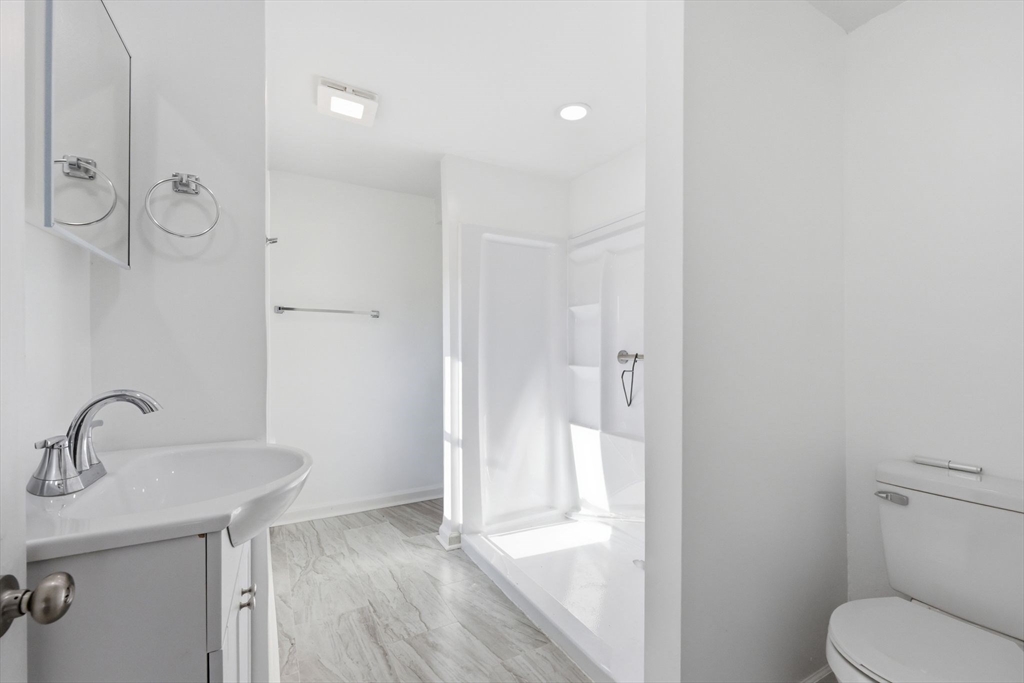 171 State Street Chicopee, MA 01013 - Photo 31 of 40