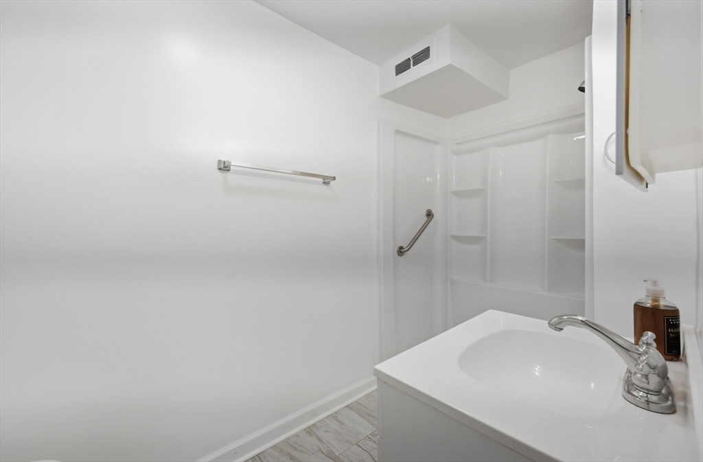 171 State Street Chicopee, MA 01013 - Photo 36 of 40