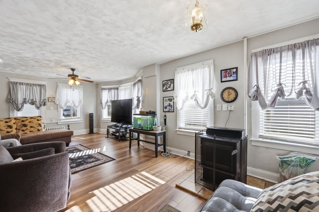 171 State Street Chicopee, MA 01013 - Photo 10 of 40