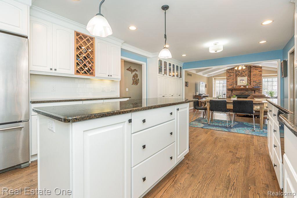 410 Lake Forest Road Rochester Hills, MI 48309 - Photo 21 of 75