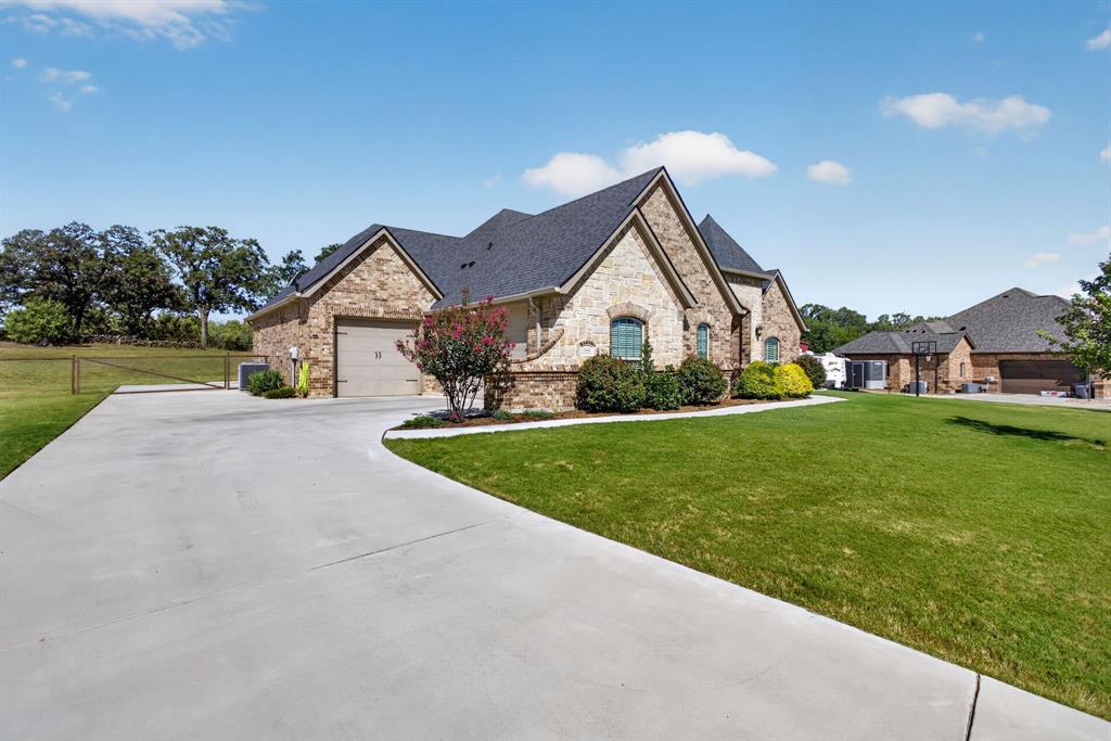 164 Spring Meadow Drive Springtown, TX 76082 - Photo 37 of 40 Gallery Image 37