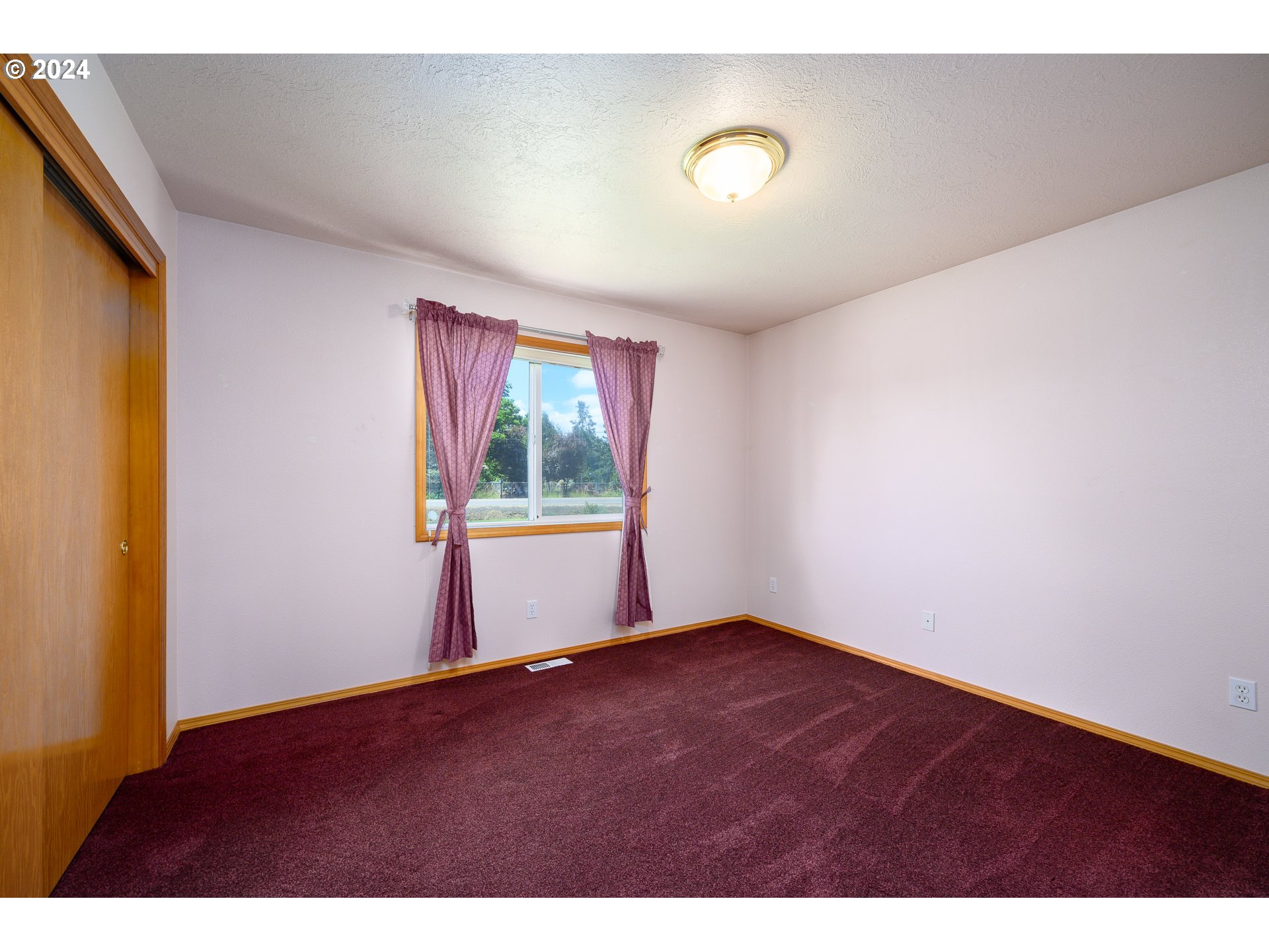 48420 Southwest Hebo Road Grand Ronde, OR 97347 - Photo 22 of 48 a view of empty room with window