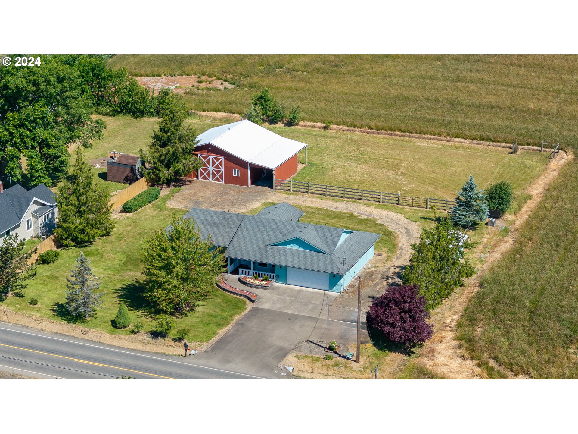 48420 Southwest Hebo Road Grand Ronde, OR 97347 - Photo 33 of 48 a view of a terrace with a garden