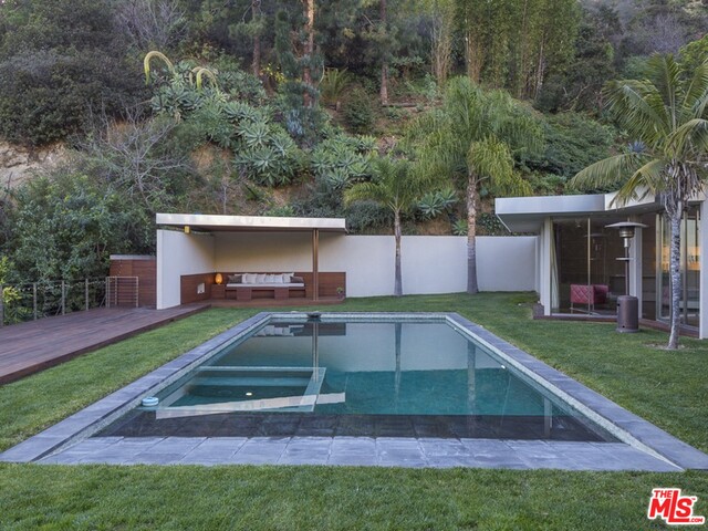 1615 Rising Glen Road Los Angeles, CA 90069 - Photo 17 of 21