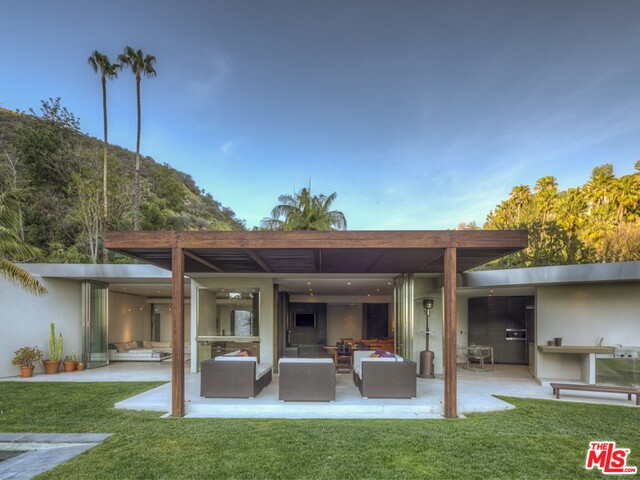 1615 Rising Glen Road Los Angeles, CA 90069 - Photo 19 of 21