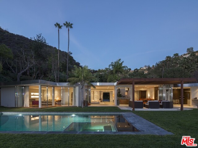 1615 Rising Glen Road Los Angeles, CA 90069 - Photo 20 of 21