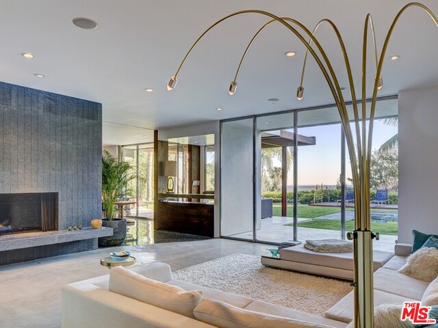 1615 Rising Glen Road Los Angeles, CA 90069 - Photo 4 of 21