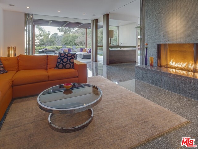 1615 Rising Glen Road Los Angeles, CA 90069 - Photo 6 of 21