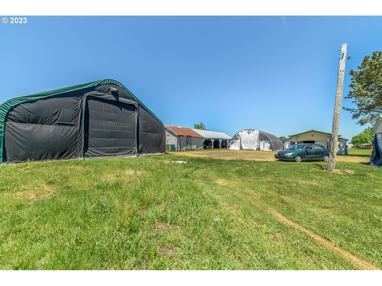 89780 Green Hill Road Eugene, OR 97402 - Photo 11 of 48 a house view with garden space