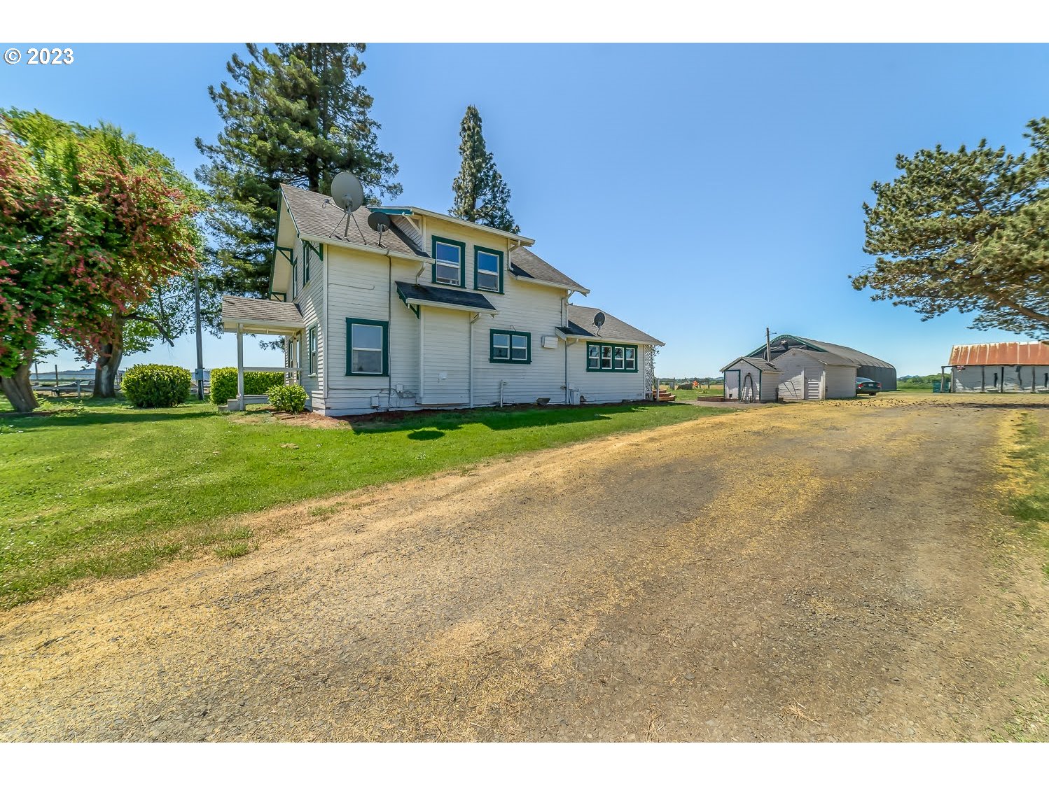 89780 Green Hill Road Eugene, OR 97402 - Photo 5 of 48 a view of a house with a yard