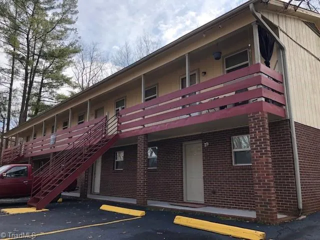 $695 | 3300 Starlight Drive, Unit 13, Winston-Salem, NC 27107