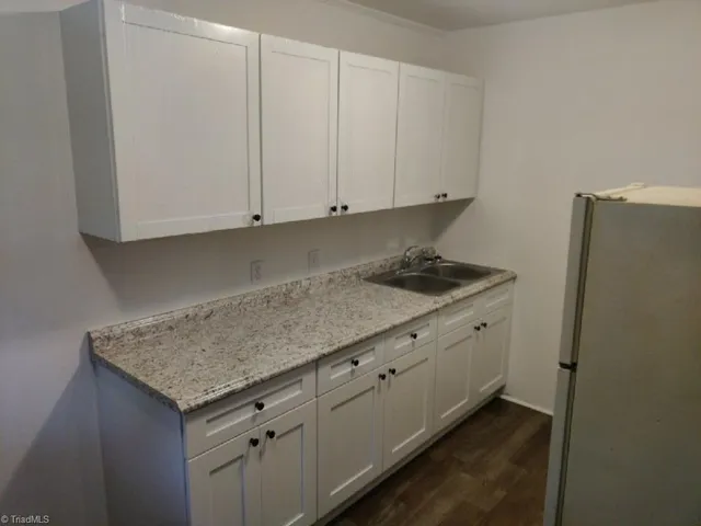 $695 | 3300 Starlight Drive, Unit 13, Winston-Salem, NC 27107