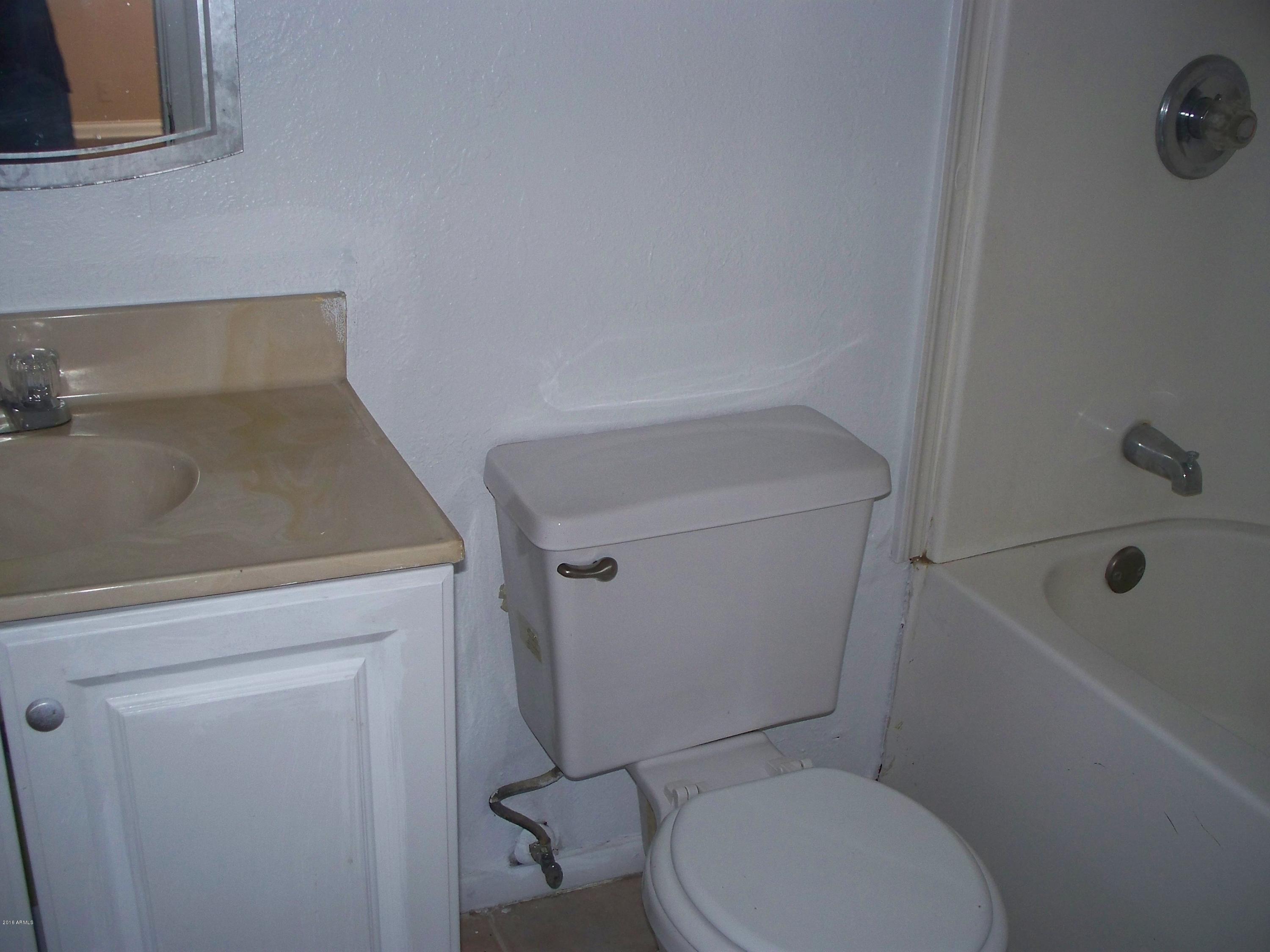 7001 West Almeria Road Phoenix, AZ 85035 - Photo 10 of 12 010