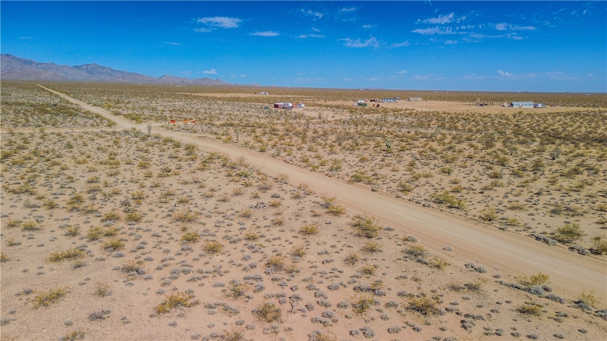207-24-032 West Desierto Road Yucca, AZ 86438 - Photo 9 of 10