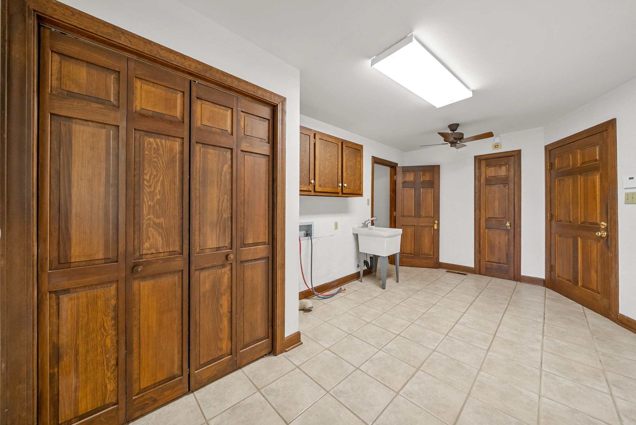 3058 Cox Mill Road Hopkinsville, KY 42240 - Photo 34 of 60 a view of a storage & utility room with closet window