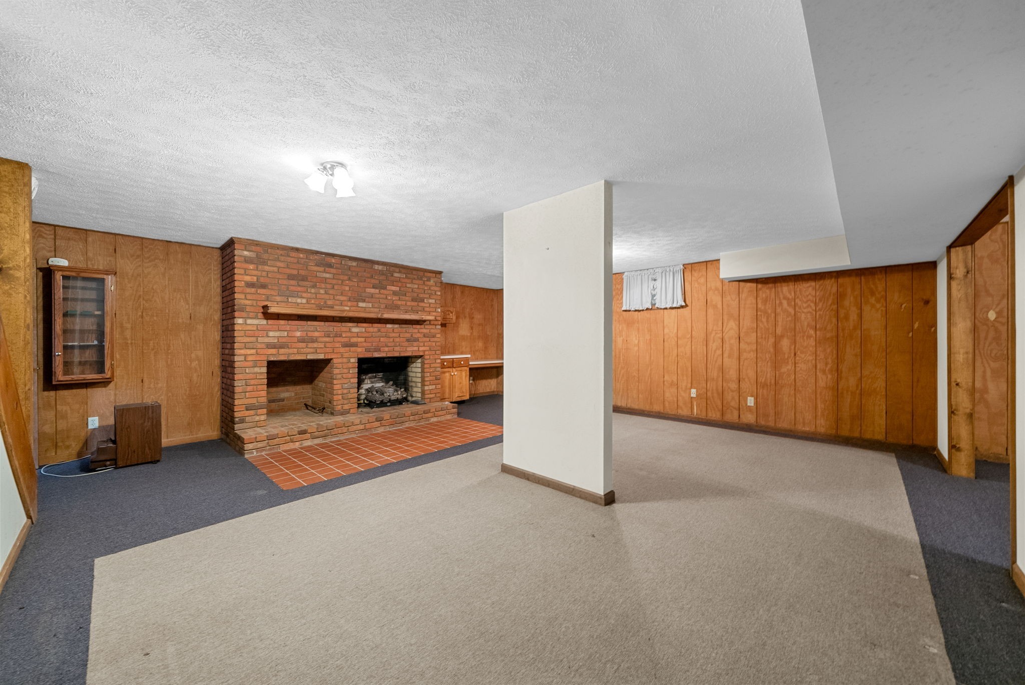 3058 Cox Mill Road Hopkinsville, KY 42240 - Photo 45 of 60 a view of a livingroom with a fireplace and couch