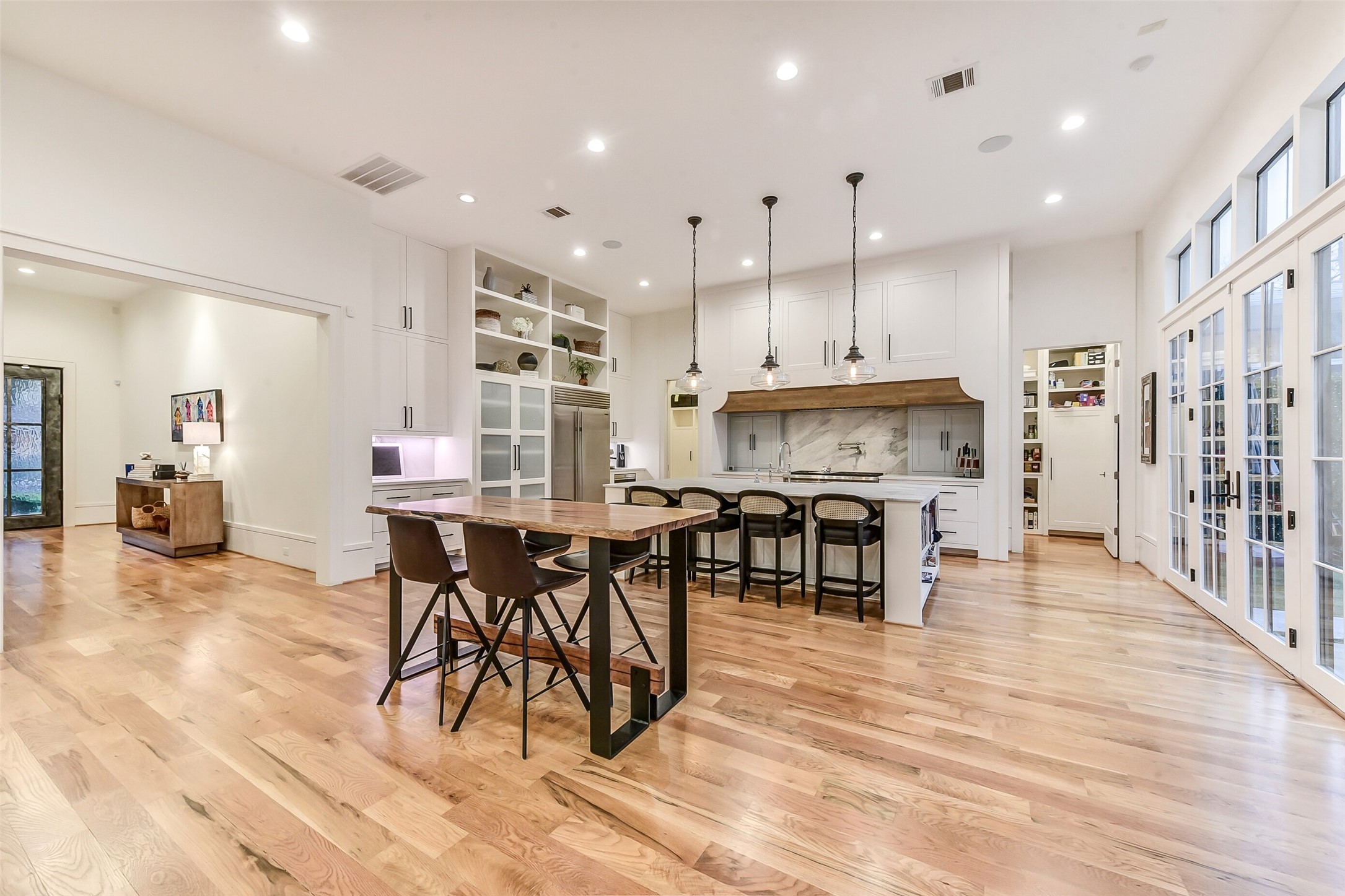 2205 Goldsmith Street Houston, TX 77030 - Photo 44 of 44 a view of a a dining room with furniture and wooden floor