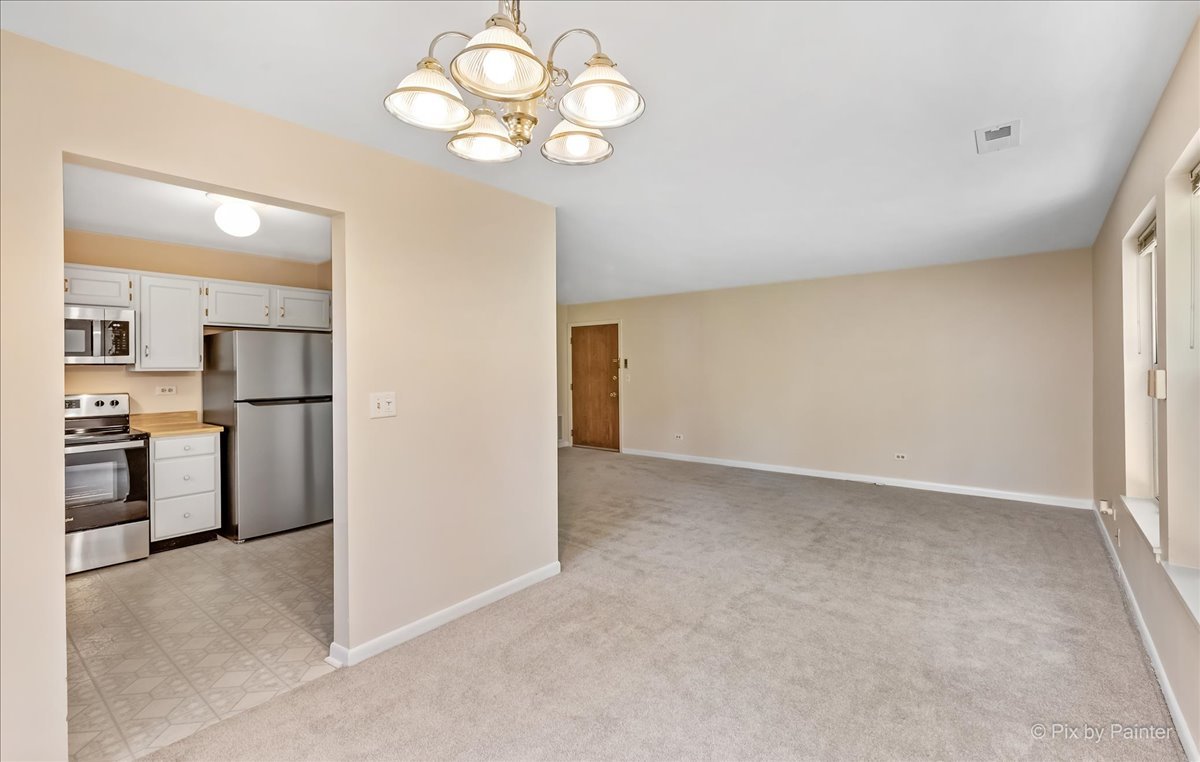 156 West Golf Road, Unit A Libertyville, IL 60048 - Photo 8 of 26