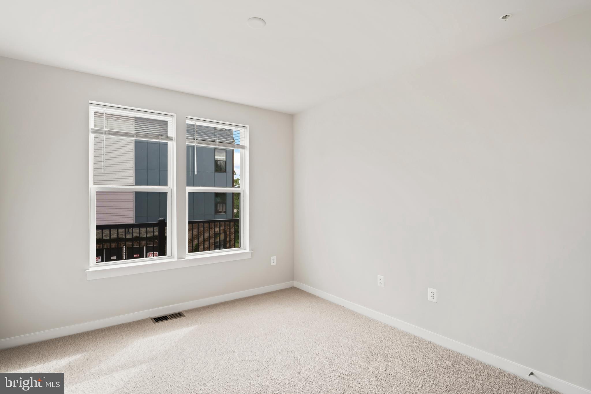 20364 Newfoundland Square Ashburn, VA 20147 - Photo 43 of 68 a view of an empty room