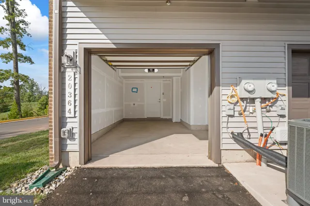 $3,150 | 20364 Newfoundland Square, Ashburn, VA 20147