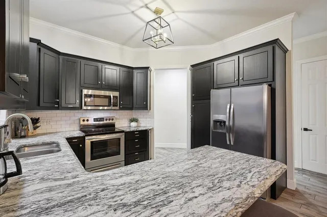 $650,000 | 223 Oklahoma Avenue, Pottsboro, TX 75076