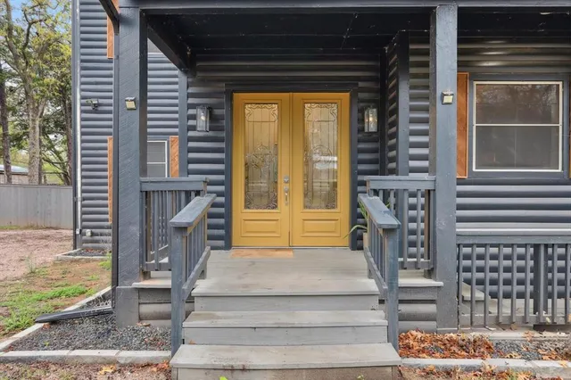 $650,000 | 223 Oklahoma Avenue, Pottsboro, TX 75076