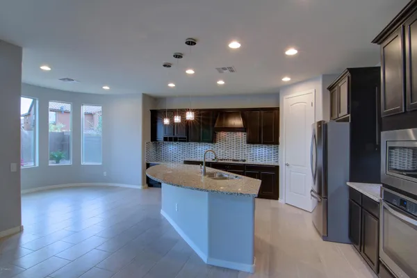 $4,600 | 3607 East Salter Drive, Phoenix, AZ 85050