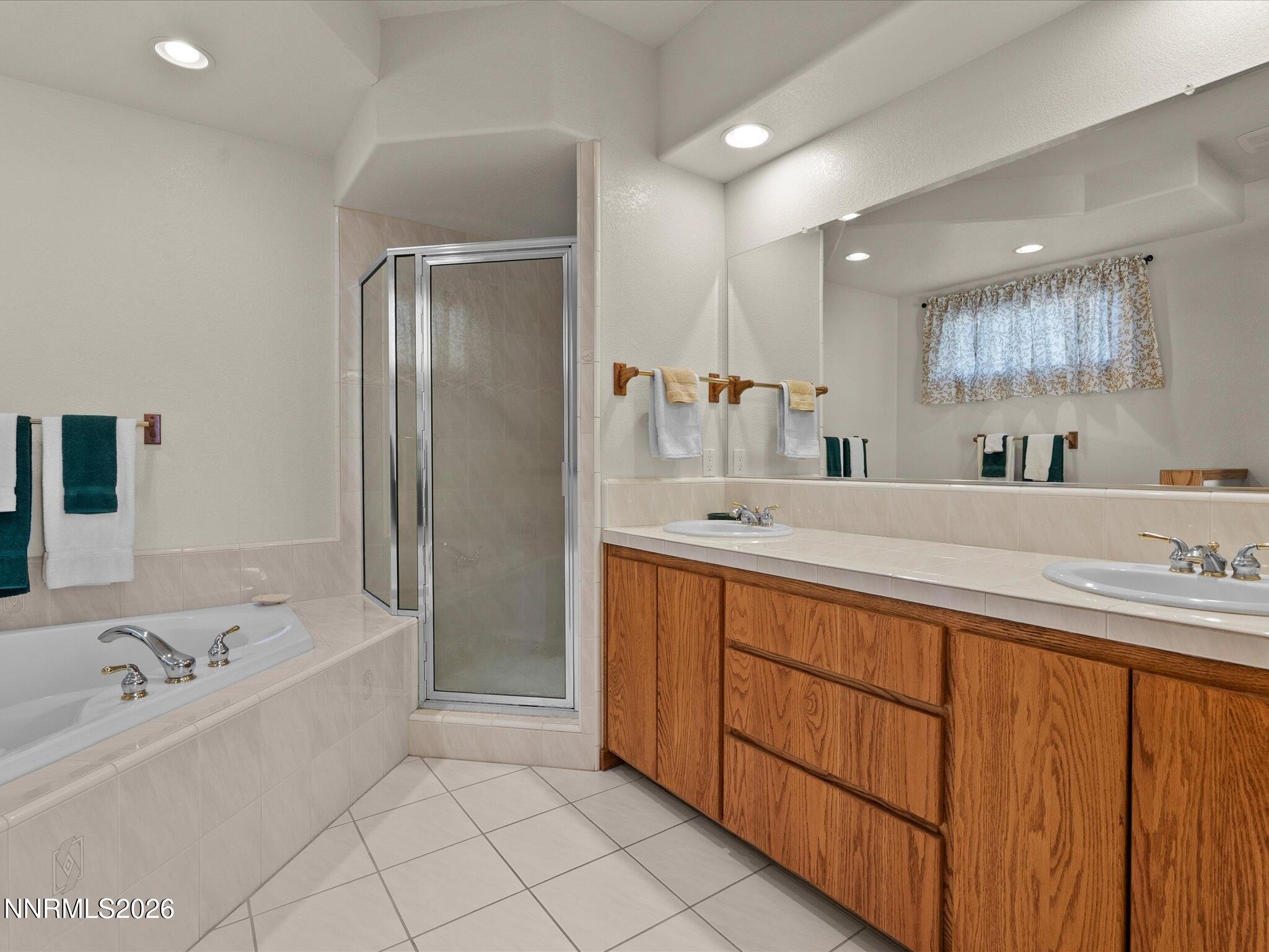 1591 Lombardy Road Gardnerville, NV 89410 - Photo 33 of 92 Primary Bathroom