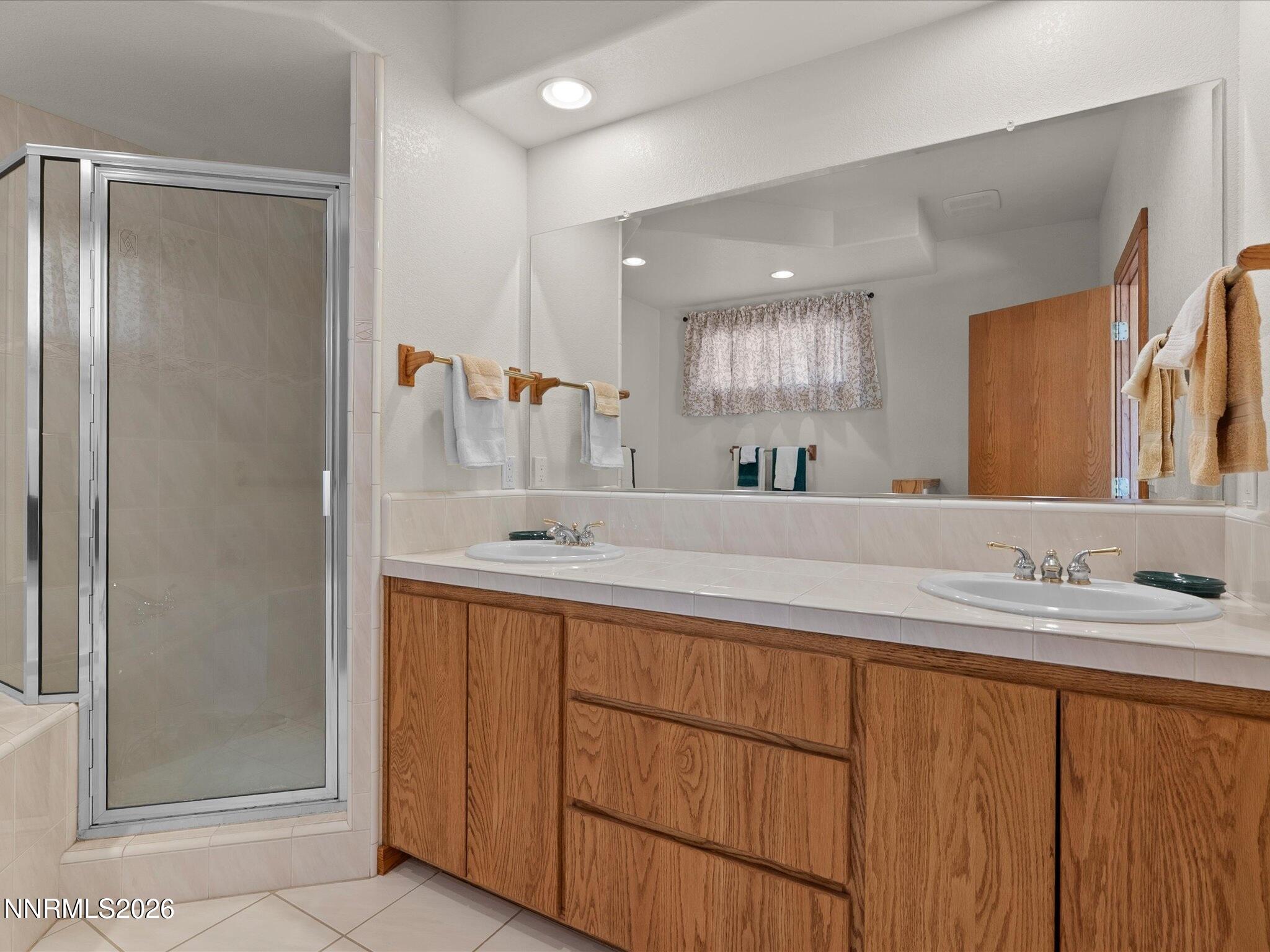 1591 Lombardy Road Gardnerville, NV 89410 - Photo 34 of 92 Primary Bathroom